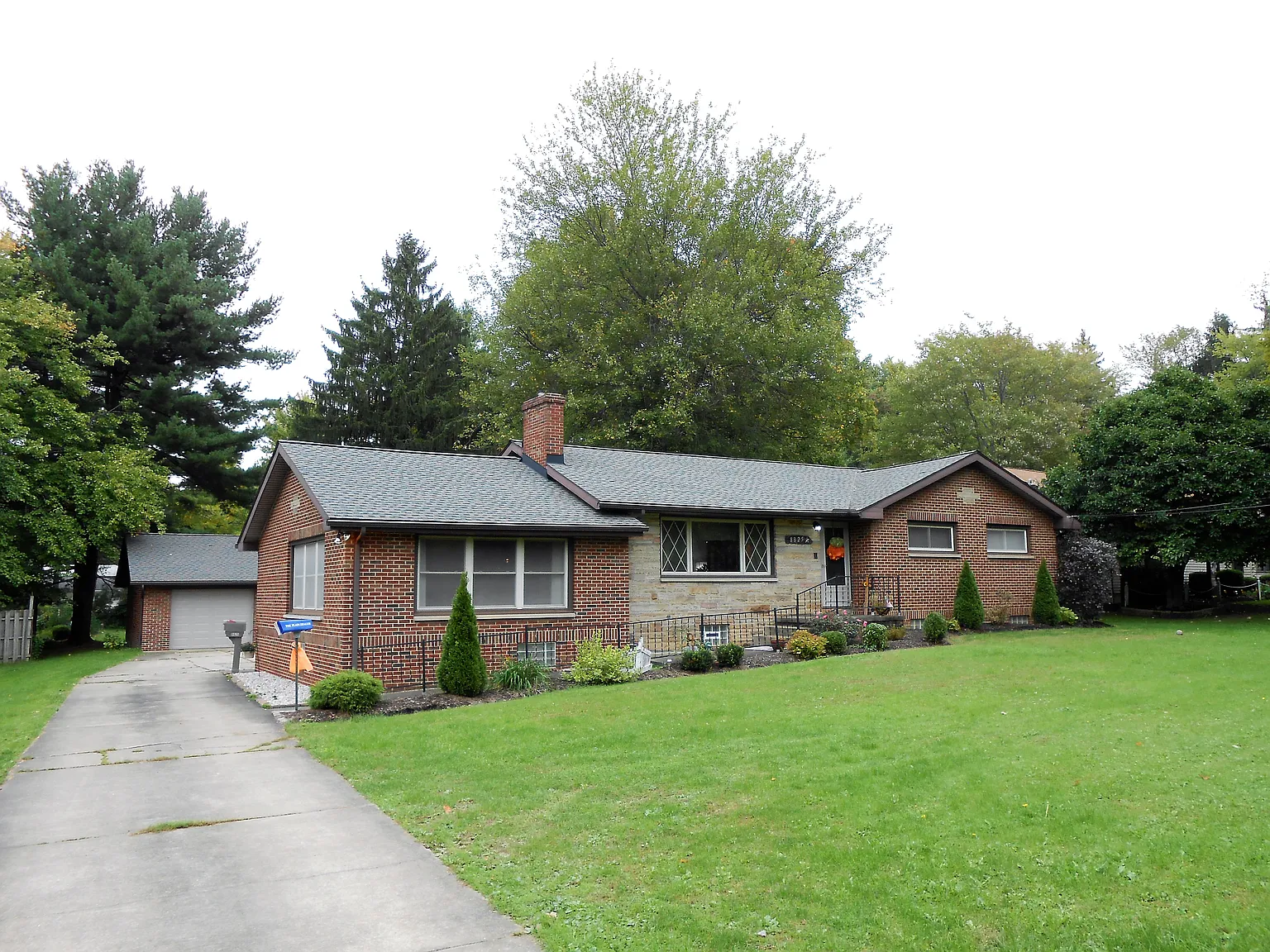8825 King Graves Rd NE photo 1