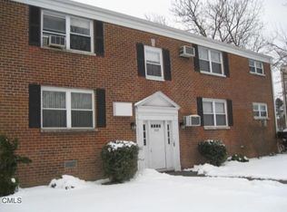 110 Strawberry Hill Ave APT 4, Stamford, CT 06902