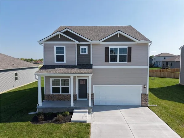 21805 Lucca Ln, Peculiar, MO 64078