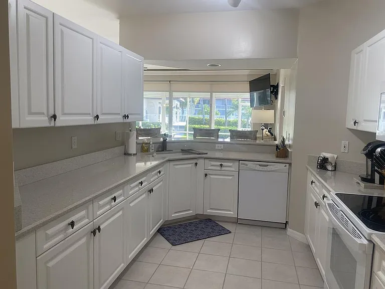 295 Waterside Cir #102 — Photo 5