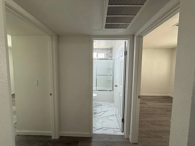Downey Ave — Photo 11