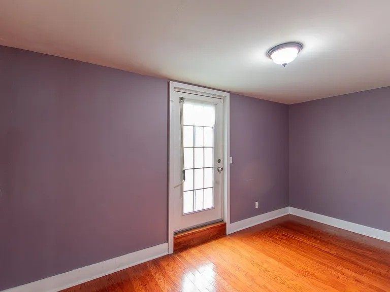 152 Tree St — Photo 10