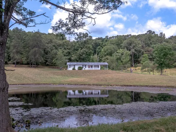 189 Murphy Rd, Berkeley Springs, WV 25411