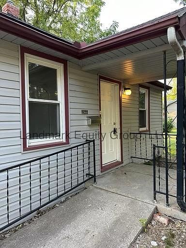 1st image of 2908 S Claremont Ave