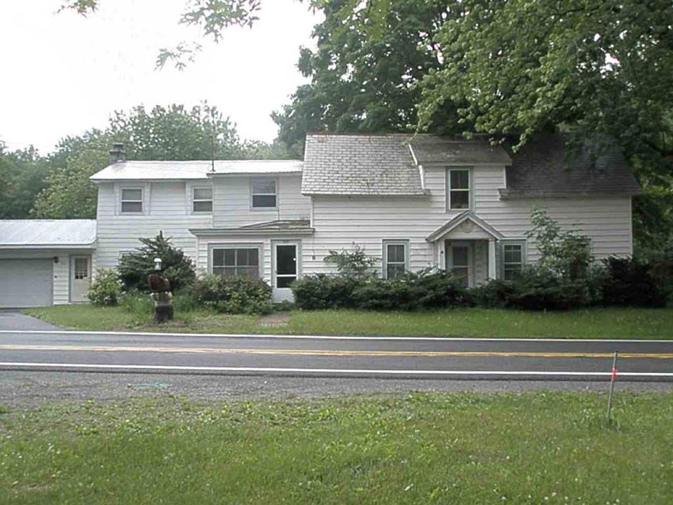1st image of 510 E River Dr