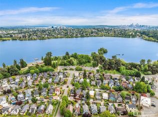 7438 Winona Ave N, Seattle, WA 98103