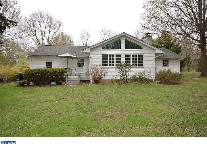 2nd image of 9 Search Ave