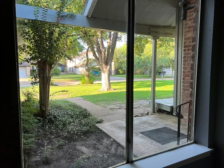 7627 Candlegreen Ln — Photo 29