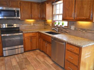 10587 Long St, Overland Park, KS 66215