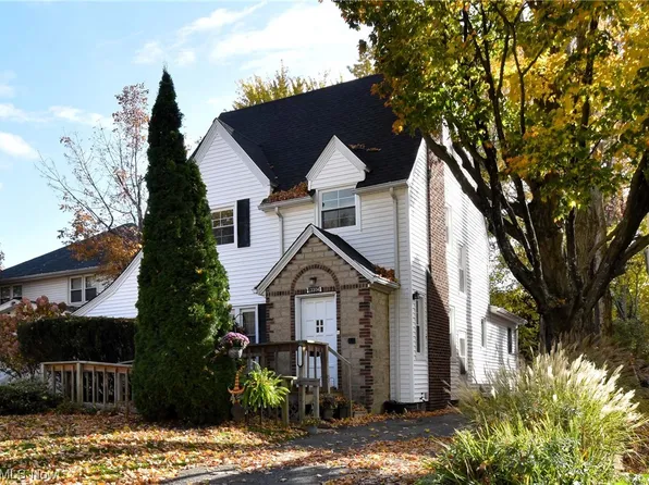 23304 E Groveland Rd, Beachwood, OH 44122