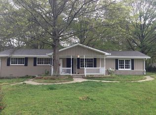 36 Hunters Cir, Powder Springs, GA 30127