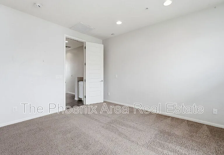 2090 S Dorsey Ln #1048 — Photo 22