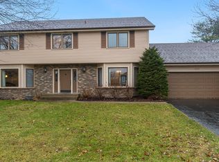5230 Solitude Dr, Rockford, IL