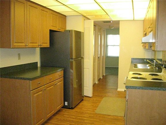 3rd image of 435 30th Ave W APT D110
