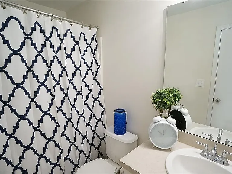 2405 Bay Harbor Dr — Photo 11