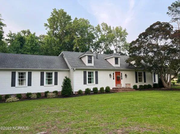 412 Oxford Road, Greenville, NC 27858