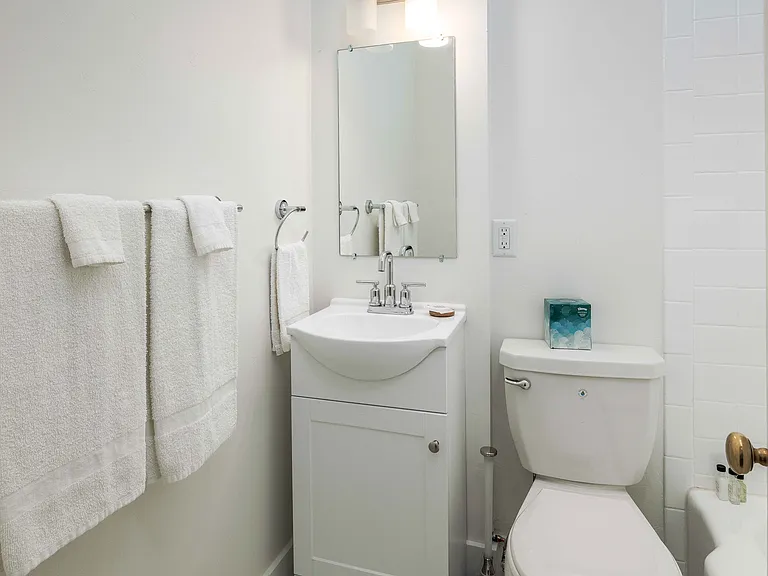 108 E Lewis St #6 — Photo 13