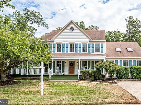 3rd image of 26 Westmoreland Dr