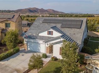 30516 Falcon Nest Dr, Menifee, CA 92584