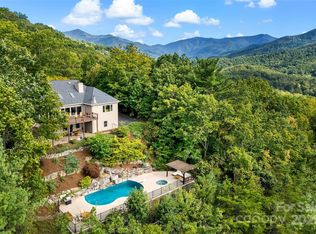 206 Crestview Dr, Black Mountain, NC 28711
