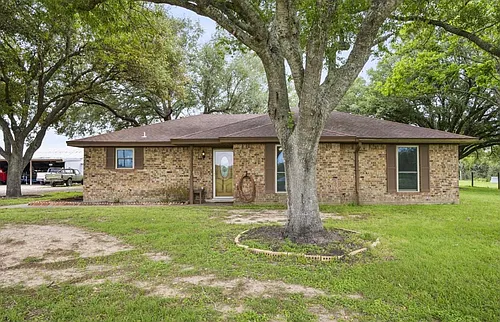 29530 Stockdick Rd Photo 1