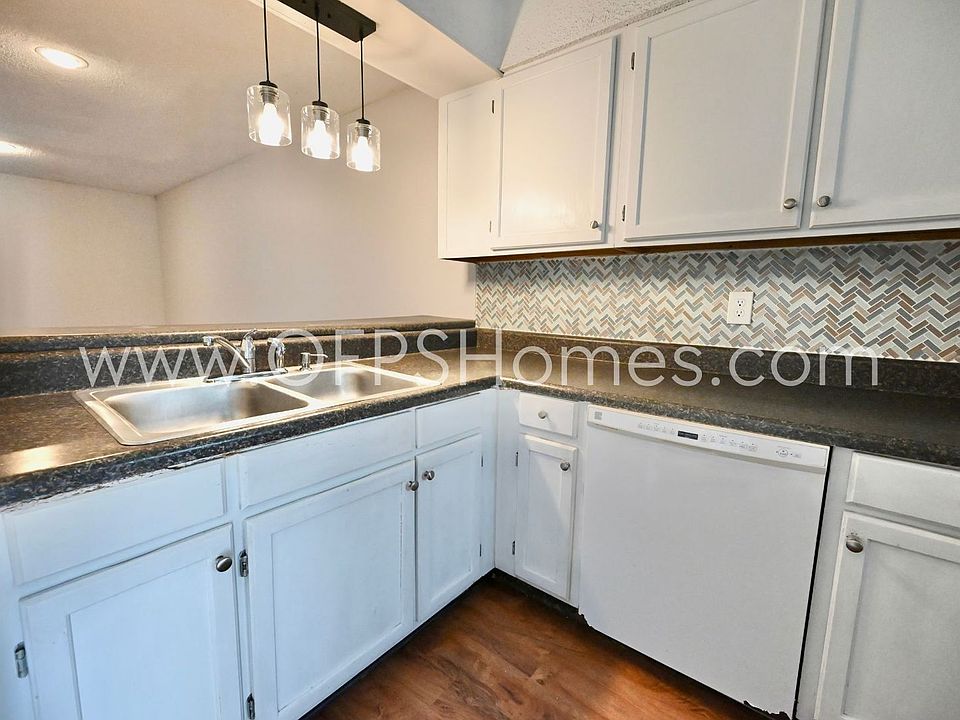 1st image of 206 4th St SE Unit B5