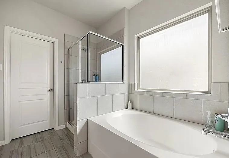 5804 Blackstone Dr — Photo 12