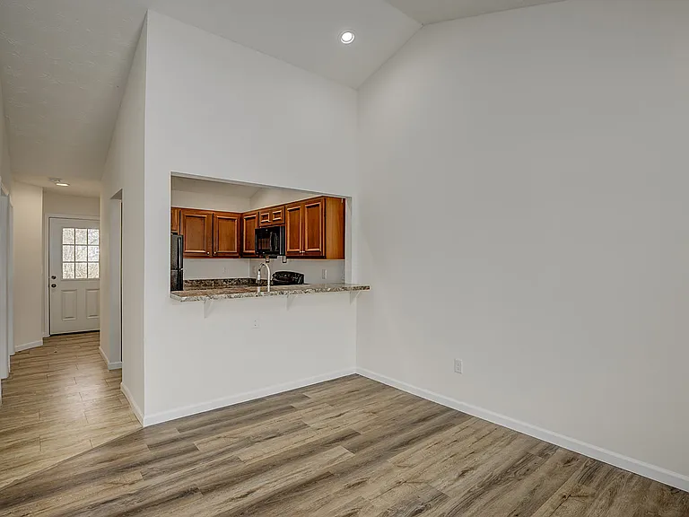 1245 Sparta Dr — Photo 10