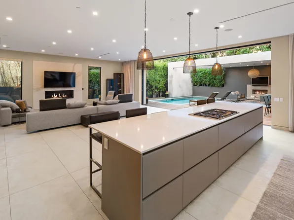 623 N Edinburgh Ave, Los Angeles, CA 90048