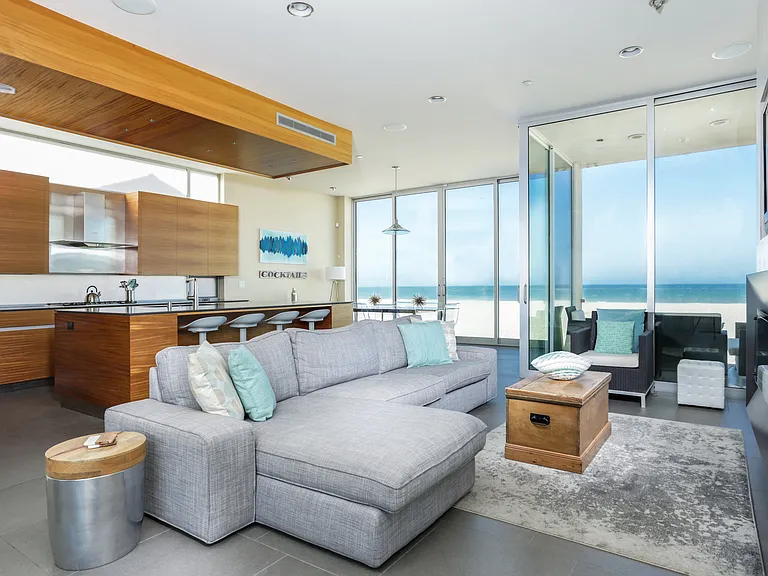 1013 Mandalay Beach Rd — Photo 4