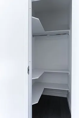 Rented by Dynamik Realty | media 20