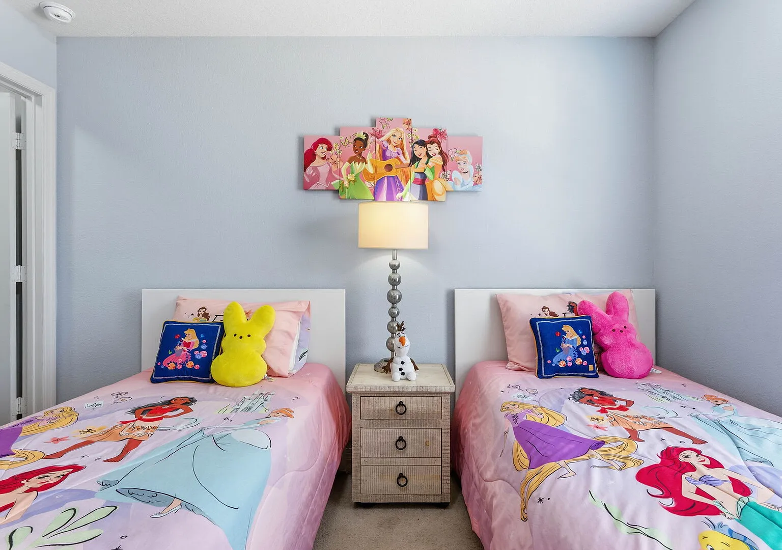 Savvy 4Bed Stay Near Orlando Attractions — Photo 2