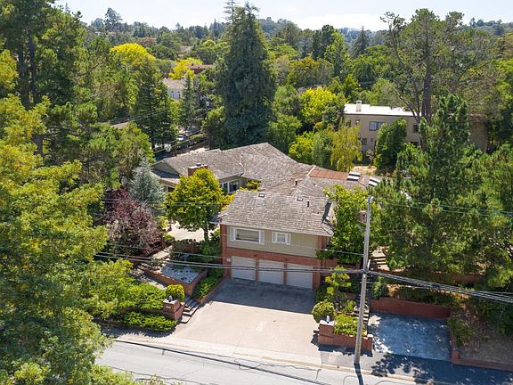 2nd image of 800 W Santa Inez Ave