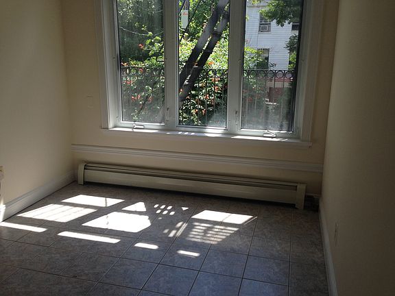 5th image of 322 22nd St #1