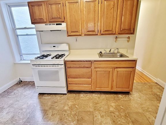 5th image of 30-24 49th St #C3