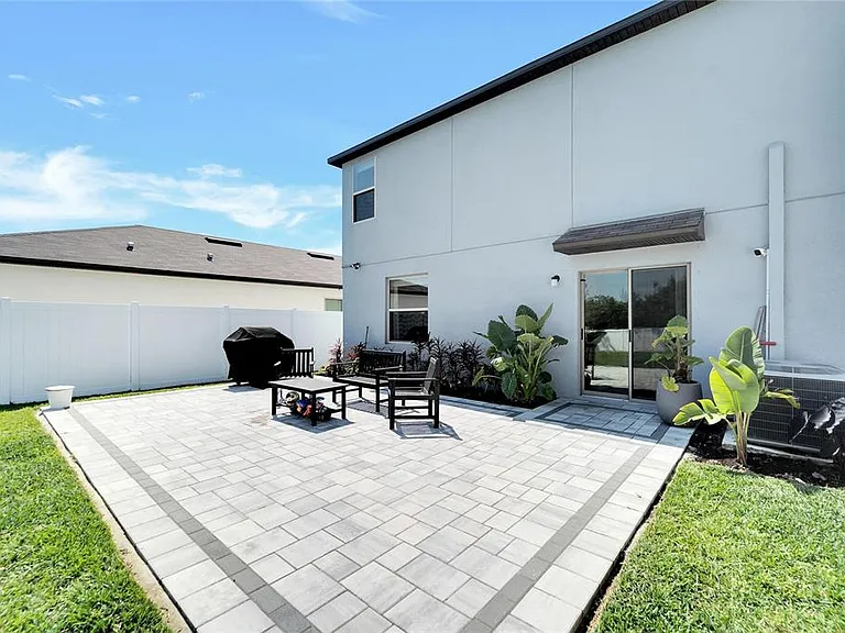 403 Royal Empress Dr — Photo 39