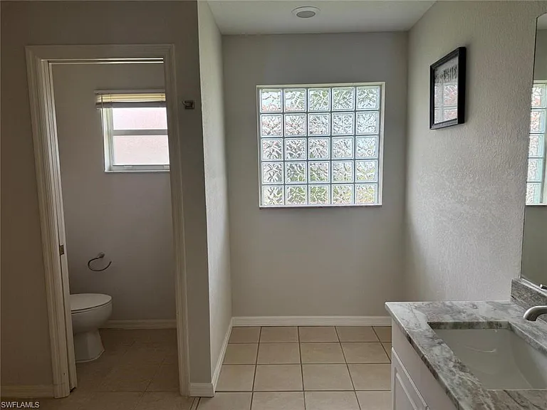 2227 SW 5th Ave — Photo 17