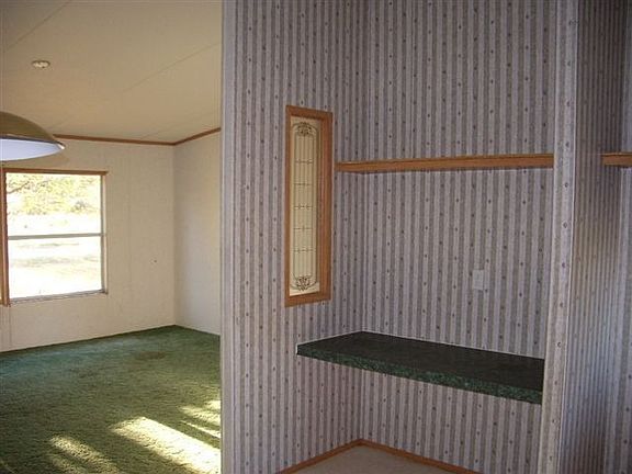 4th image of 2111 Rosehill Ln