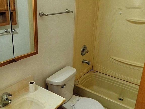 5th image of 905 W 37th Ave #56