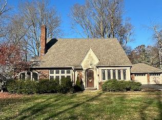 402 Kessler Boulevard East Dr, Indianapolis, IN