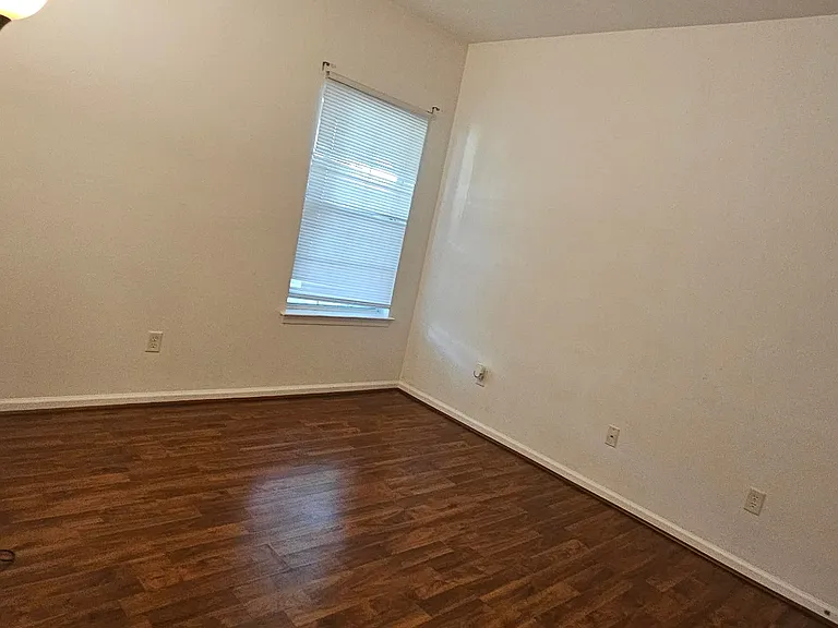 332 Summerville Ct #1 — Photo 6