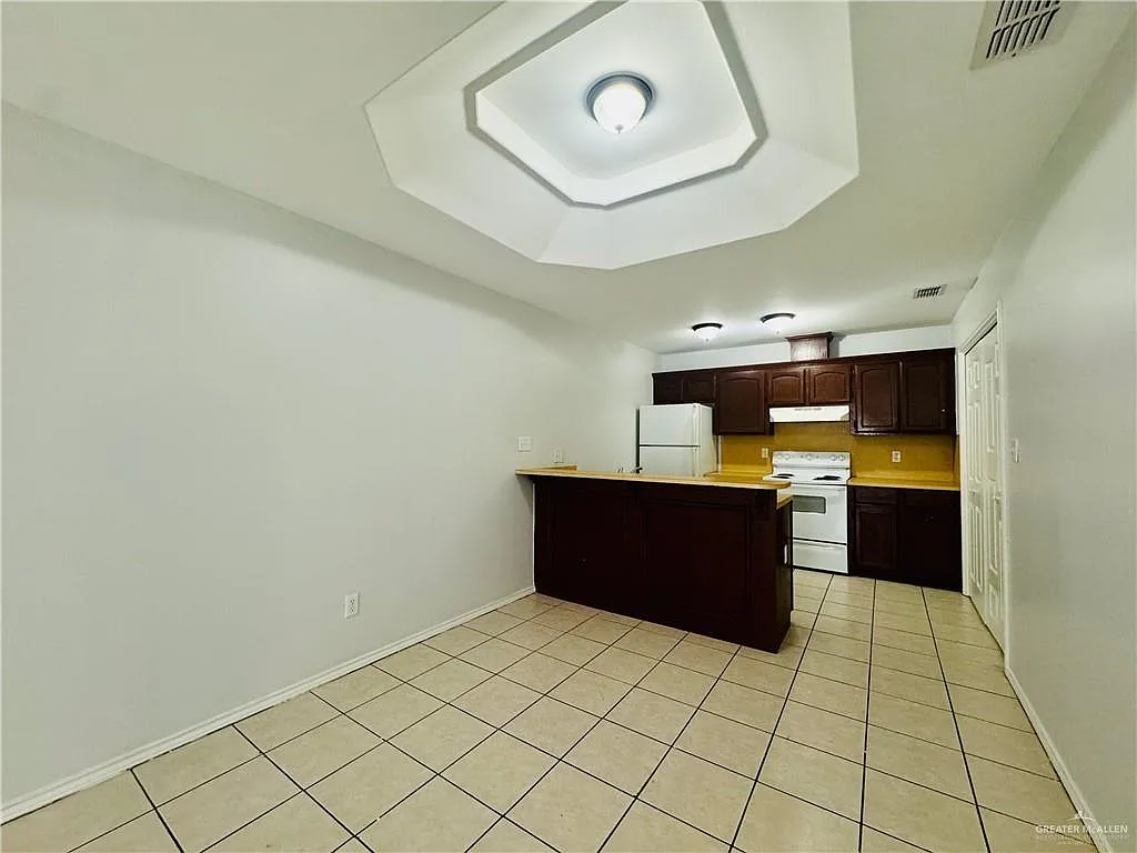 Building Photo - 1409 Prosperity Dr #2-3-4