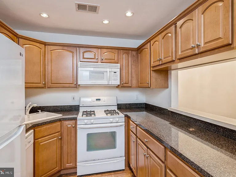 101 Quince Ct — Photo 7