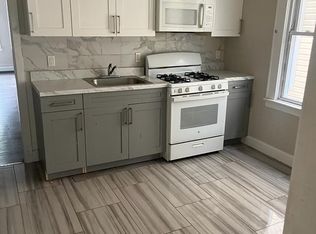 142 New Britain Ave APT 1, Hartford, CT 06106