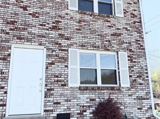 640 Cross Lanes Dr #6-7-8, Nitro, WV 25143