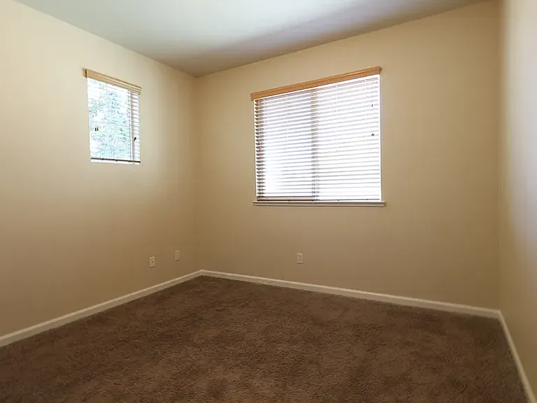 1908 Terracina Cir — Photo 19
