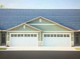 5042 Maple Leaf Path, Eau Claire, WI 54703