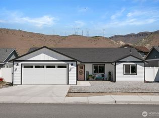 5689 Penn Ave, Rock Island, WA
