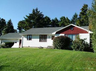 12 Bayview Ave, Silver Creek, NY