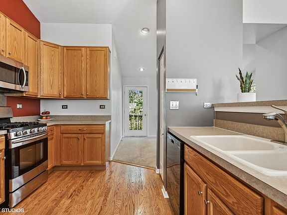 5th image of 1315 Brookdale Dr